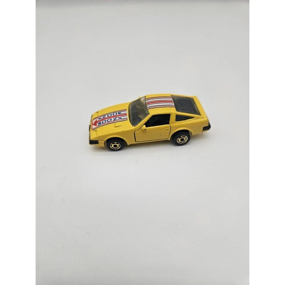 Hot Wheels Vintage 1984 Nissan 300ZX 1/64 Scale Diecast Excellent Cond